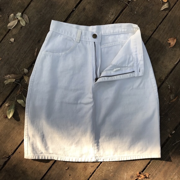 🚫SOLD🚫 - Picture 2 of 4